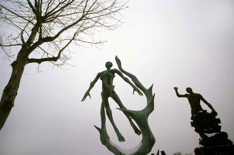0086_Cimetiere-du-Pere-Lachaise_Statues-de-Paris_Jacques- de-Givry